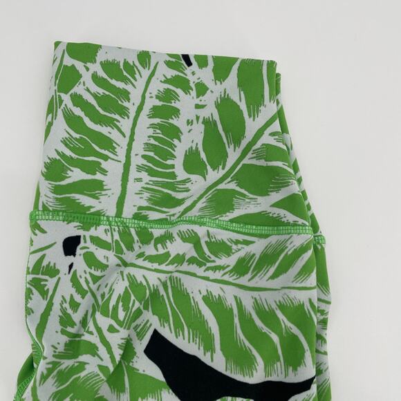ALO YOGA Airbrush Tropical Print Capri Leggings // M - Picture 4 of 9